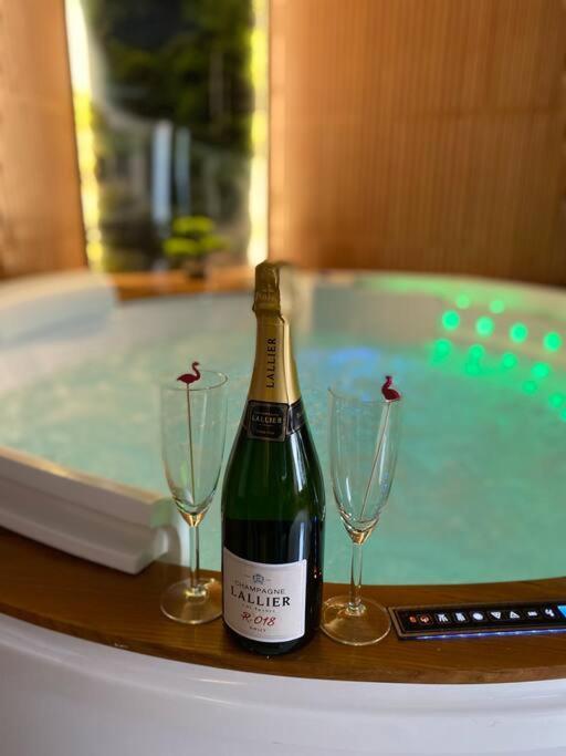 Esprit Bali ....Love Spa, Sauna De Luxe A Mulhouse Exteriör bild